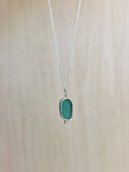 Petrol-colored Sea Glass Necklace in Silver