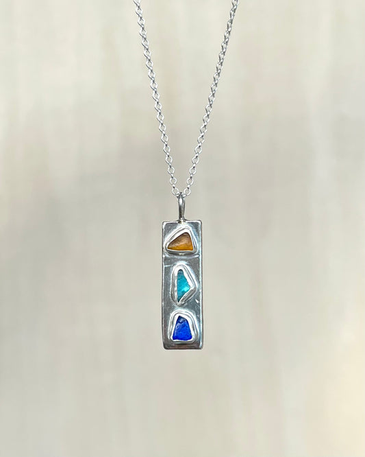 Dreifarbige Meerglaskette