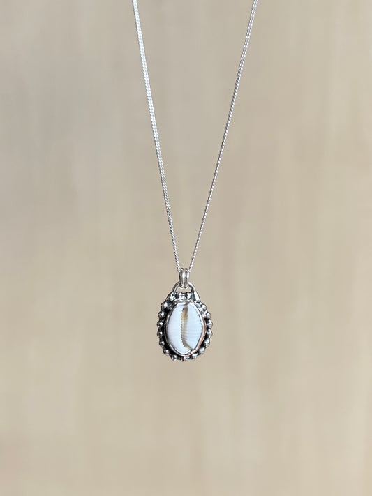 Silver mini curry necklace