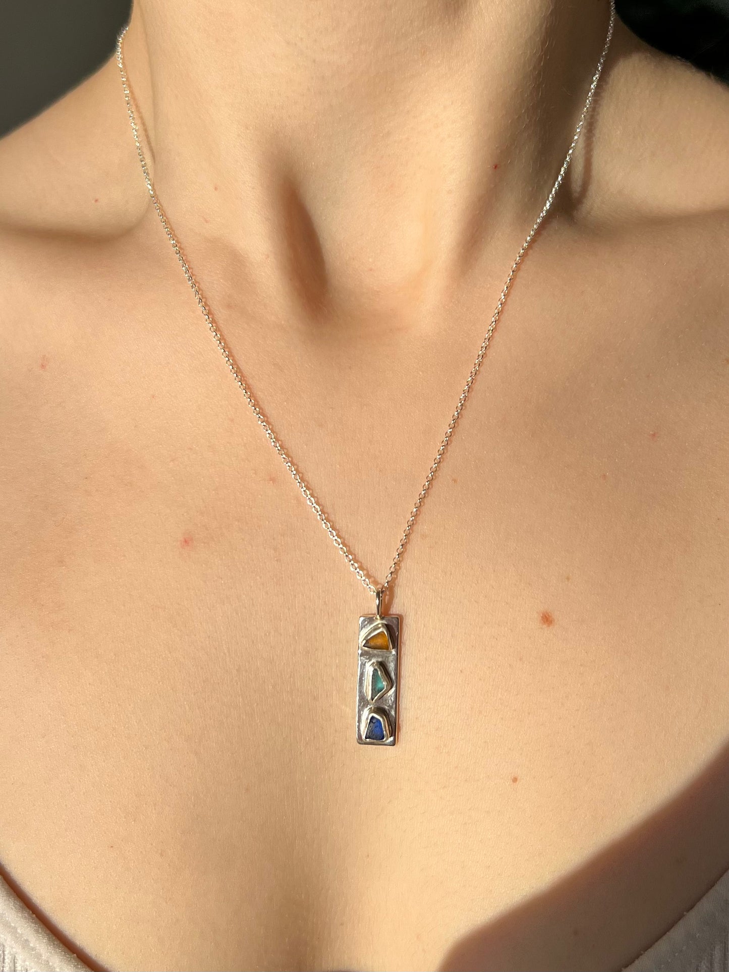 Dreifarbige Meerglaskette