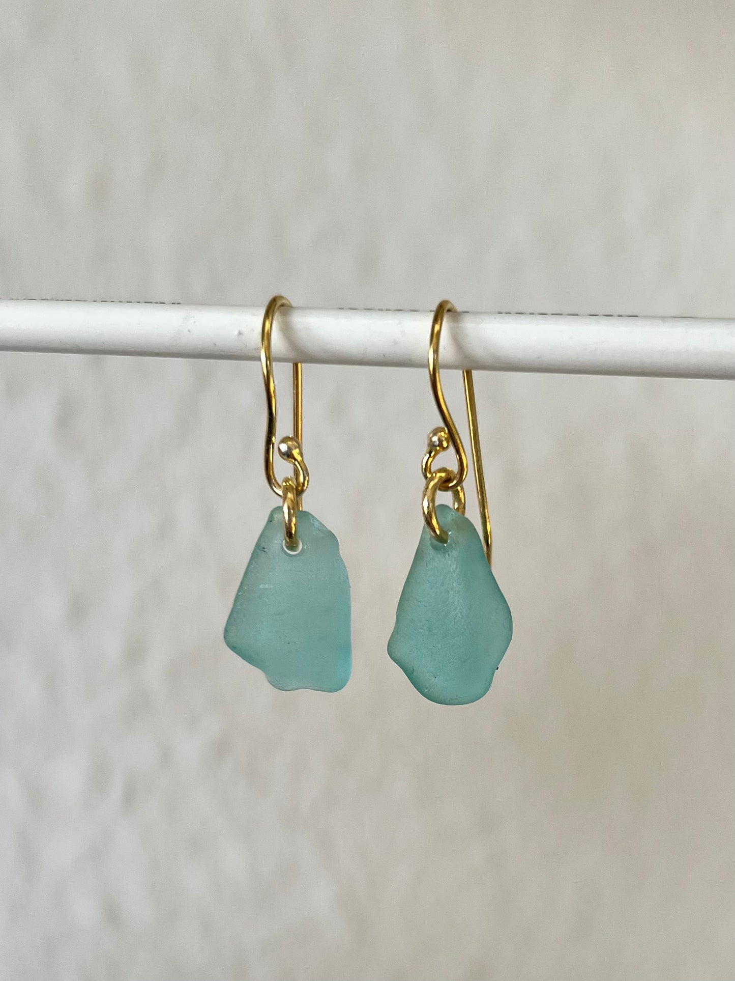 Light blue sea glass earrings (gold-plated silver)