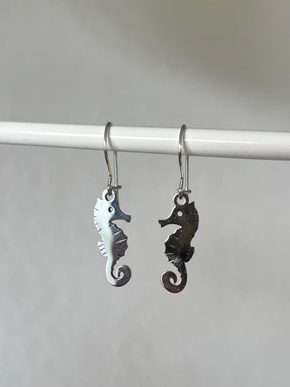 Seepferdchen-Ohrringe (Silber + Edelstahl)