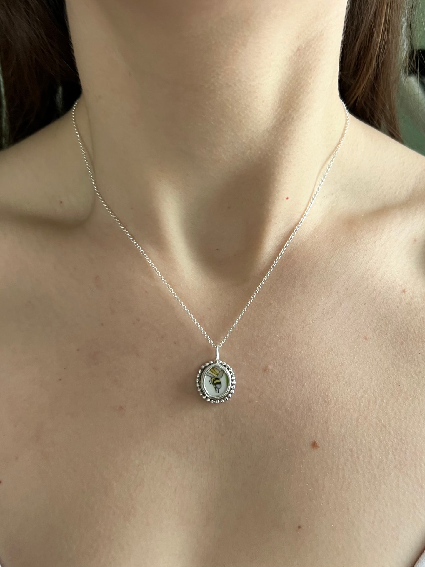 Hummel-/Bienenkette - Keramikscherbe in Silber