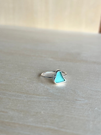 Hellblauer Meerglasring aus Silber / Größe 59 (9)