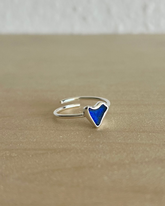 Kobaltblauer Meerglasring aus Silber - größenverstellbar