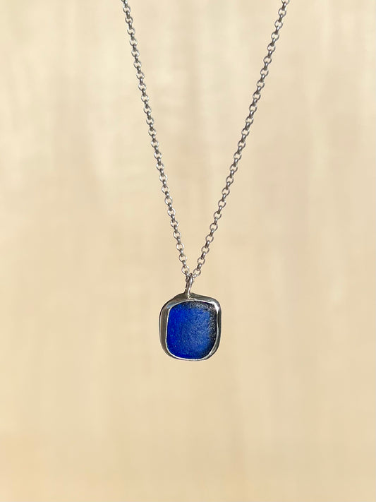 Kobaltblaue Meerglas-Kette